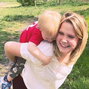 Meet your Posher, Maura